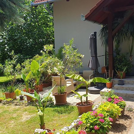 Feher Rozsa Apartman Cserszegtomaj Luaran gambar