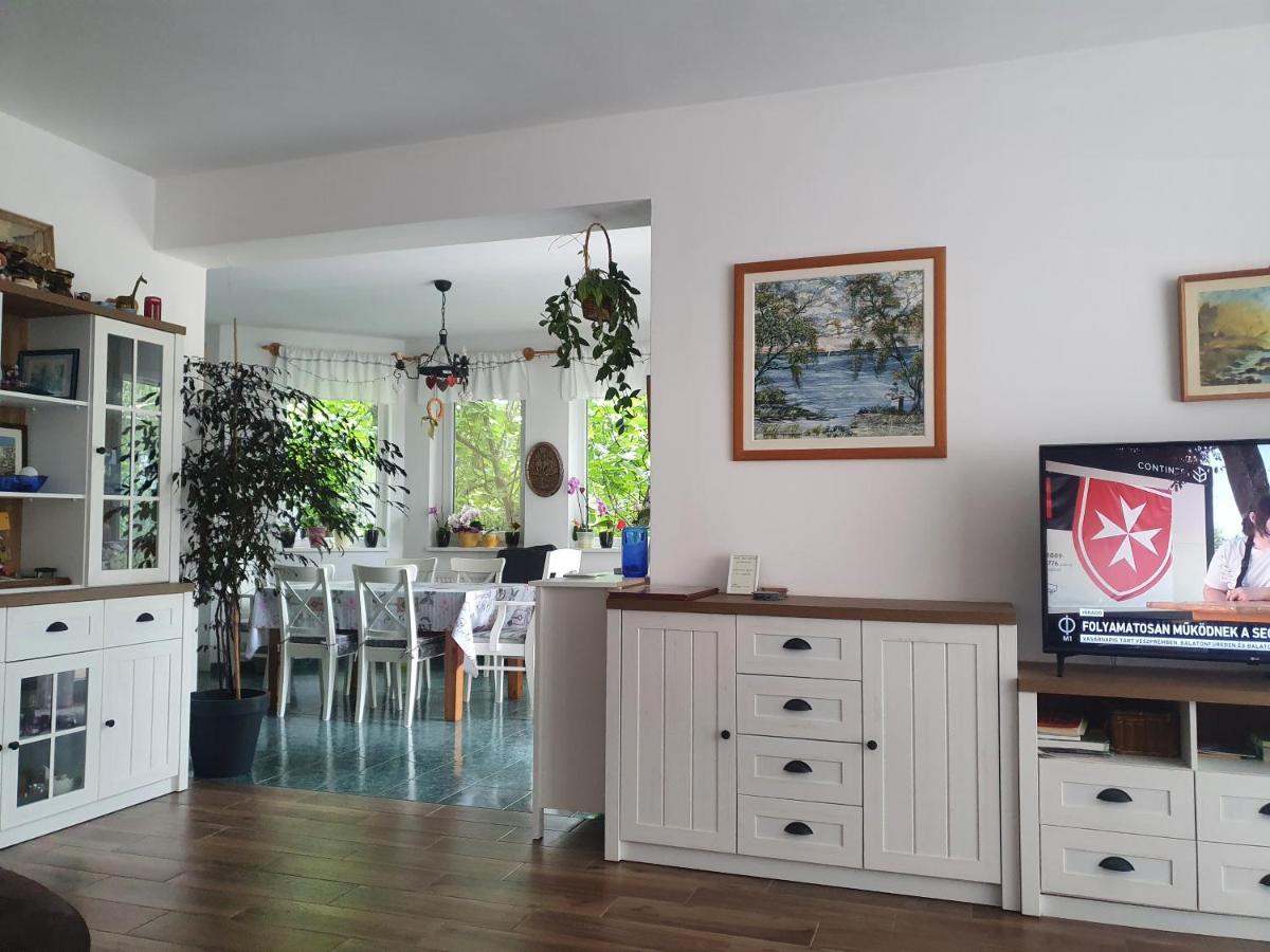 Feher Rozsa Apartman Cserszegtomaj Luaran gambar