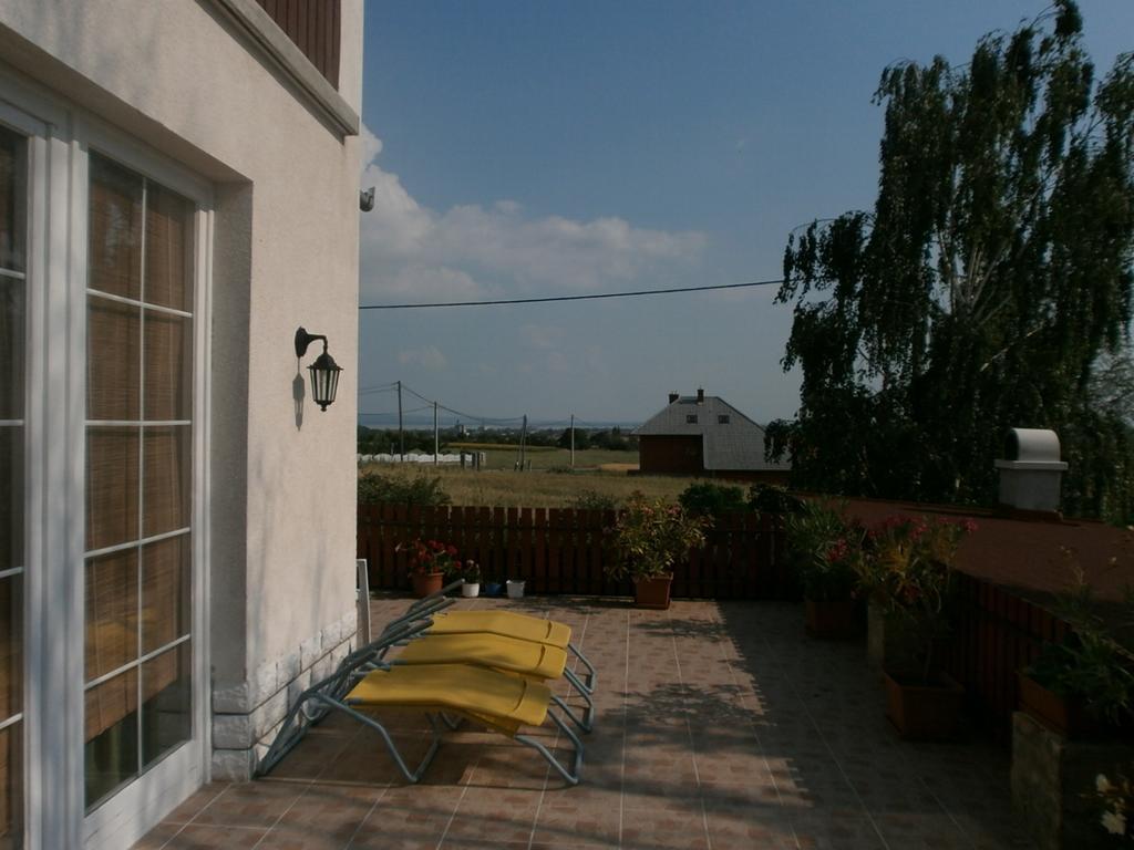 Feher Rozsa Apartman Cserszegtomaj Luaran gambar