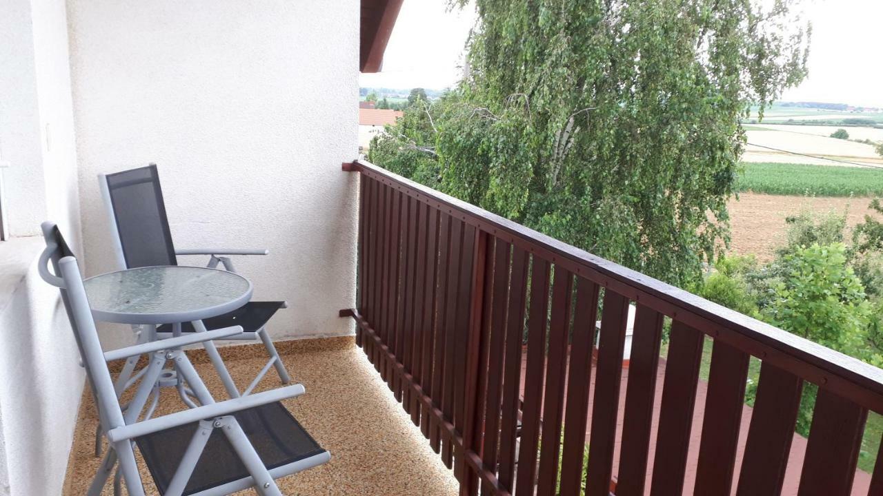 Feher Rozsa Apartman Cserszegtomaj Luaran gambar