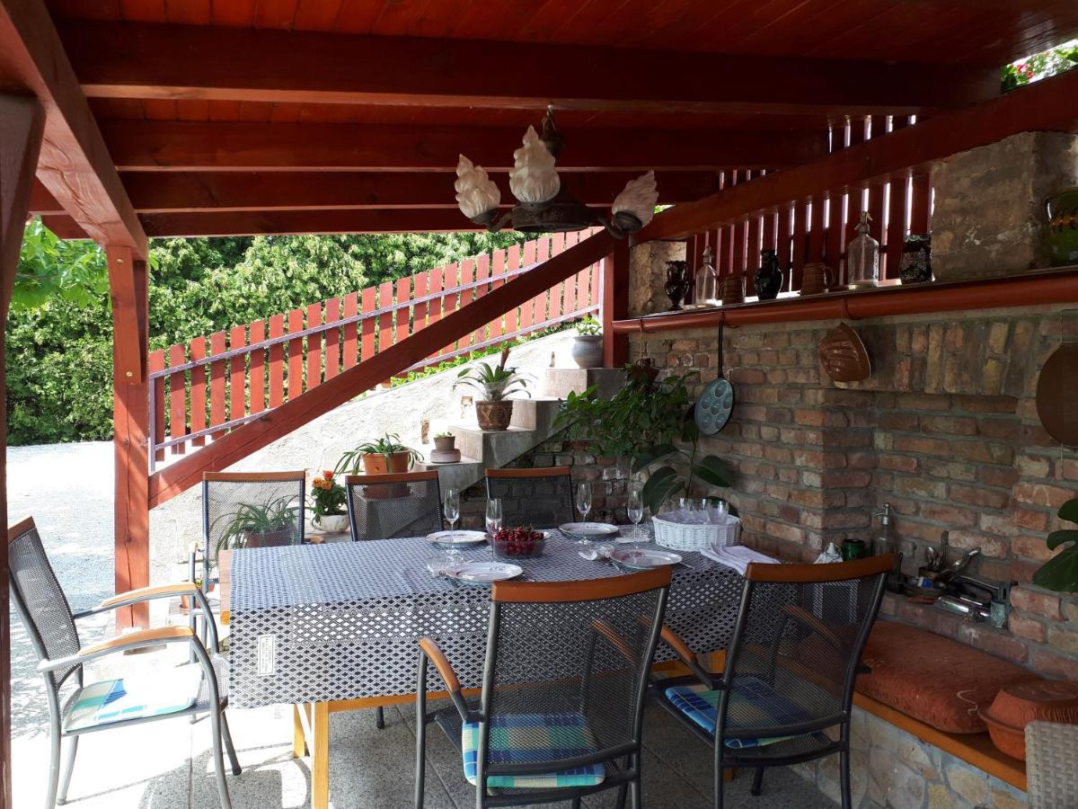 Feher Rozsa Apartman Cserszegtomaj Luaran gambar